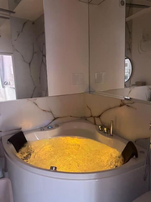 Salt Inn Apartments No 2 - Jacuzzi Wieliczka Extérieur photo